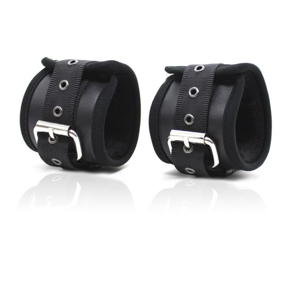 Черные кожаные наручники из эко кожи шырокие Leather Safe Handcuff. Артикул: IXI14227