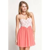 Роскошное мини-платье с кружевом розового цвета по оптовой цене