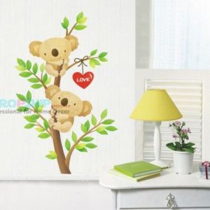 SALE! Vinyl decal - the loving couple bears in a tree. Артикул: IXI25909