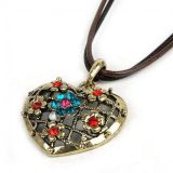 Necklace heart with rhinestones