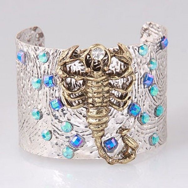 Outdoor shimmering bracelet with a Scorpion. Артикул: IXI30188