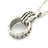 Ожерелье с кулоном в форме кольца