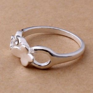 Charming ring with rhinestones. Артикул: IXI33356