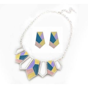 A set of earrings with a geometric print. Артикул: IXI40311