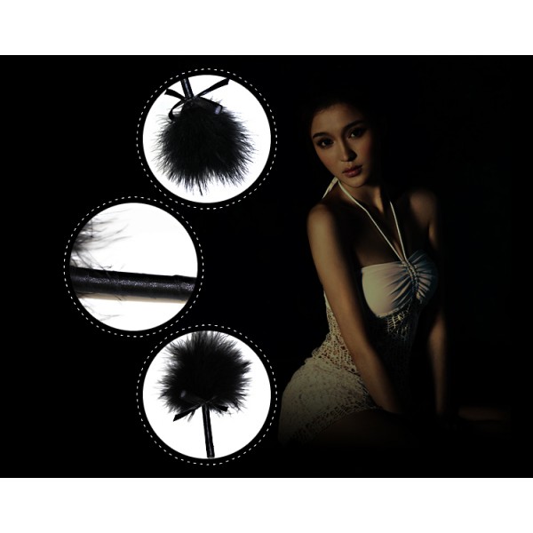 Set for sexual bdsm games Deluxe Bondage Kit (mask, vibrator, handcuffs, tickler). Артикул: IXI40358