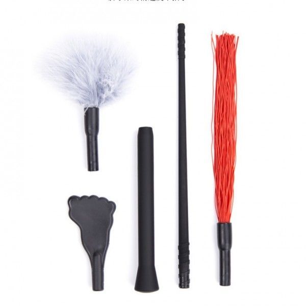 Многофункциональный набор для интимных игр Multiple Usage Removable Whip Red. Артикул: IXI48276