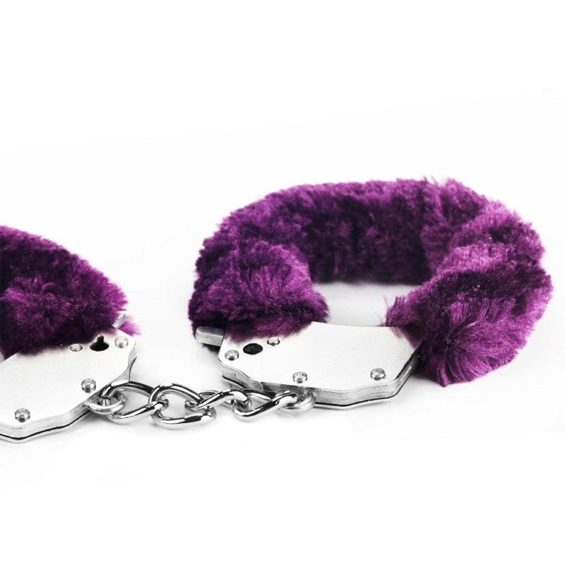 Металлические фиолетовые наручники с мехом Fetish Pleasure Fluffy Handcuffs. Артикул: IXI48337