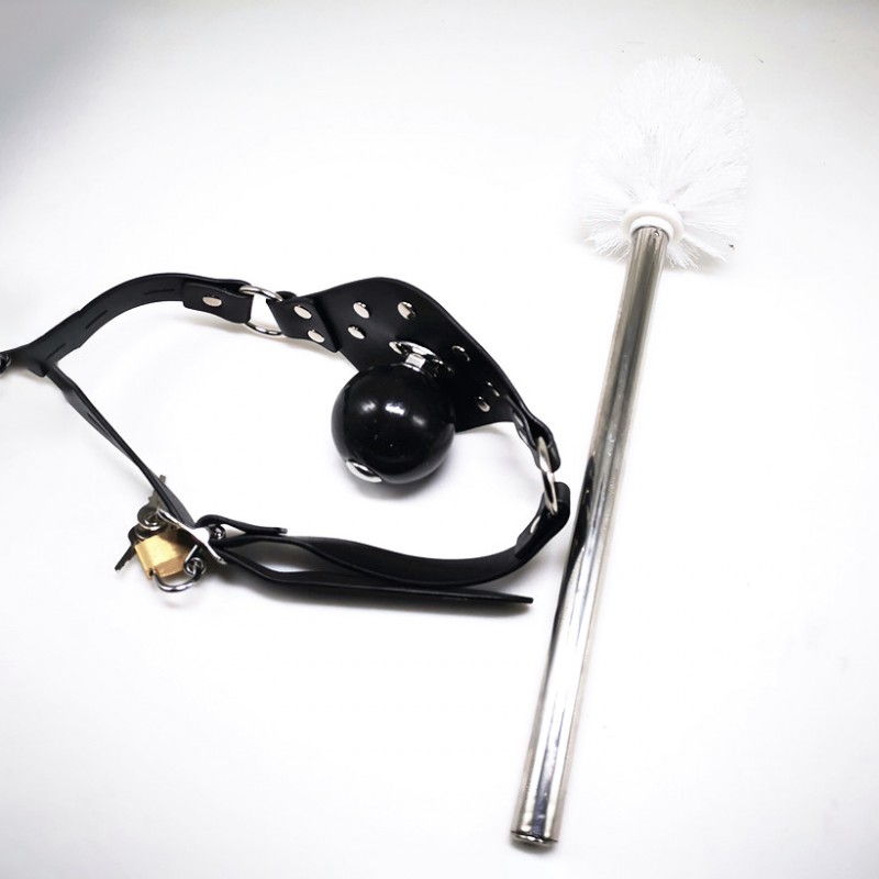 Slave Toilet Brush + Asphyxia Gag. Артикул: IXI60940