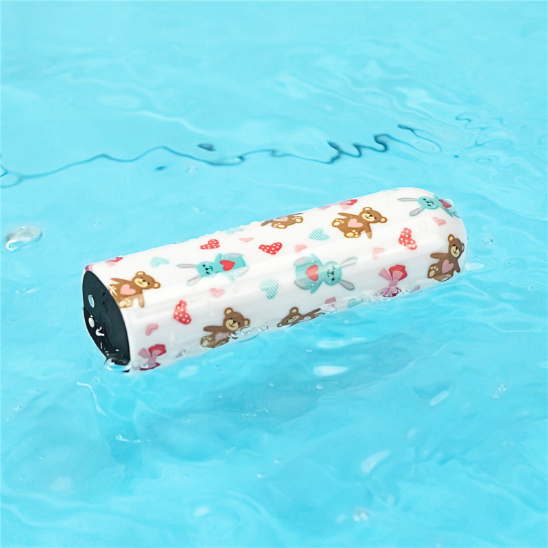 Компактный вибратор с принтом Rechargeable Bear Massager. Артикул: IXI61013