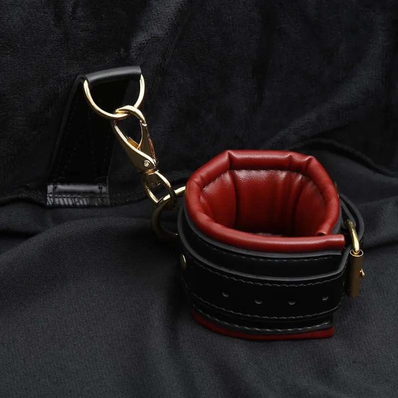 Подушка для секса с наруниками и наножниками Sex Sofa Bondage Set Restraints. Артикул: IXI62623