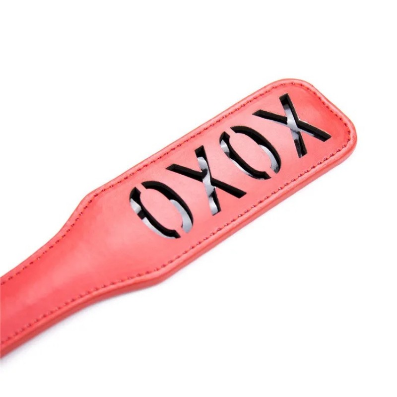 Шлепалка с удобной рукояткой Leather Whips XOXO Red. Артикул: IXI62641