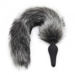       Flirting Tail Wool