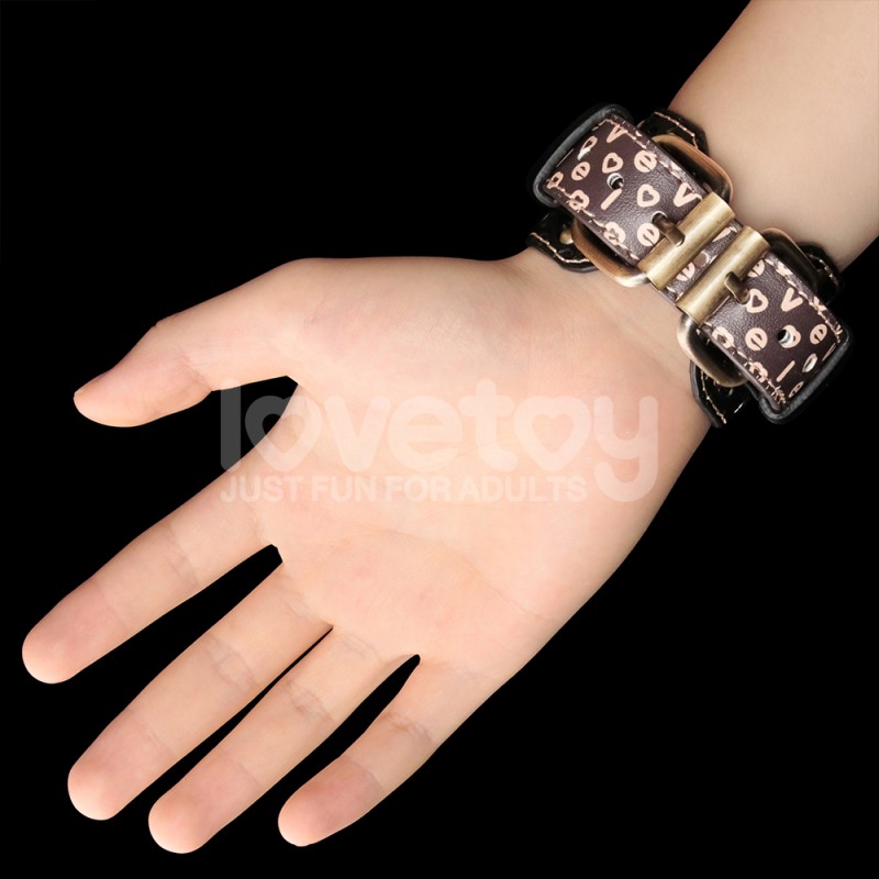 Rebellion Reign Vintage Spike Wrist Cuff. Артикул: IXI64769